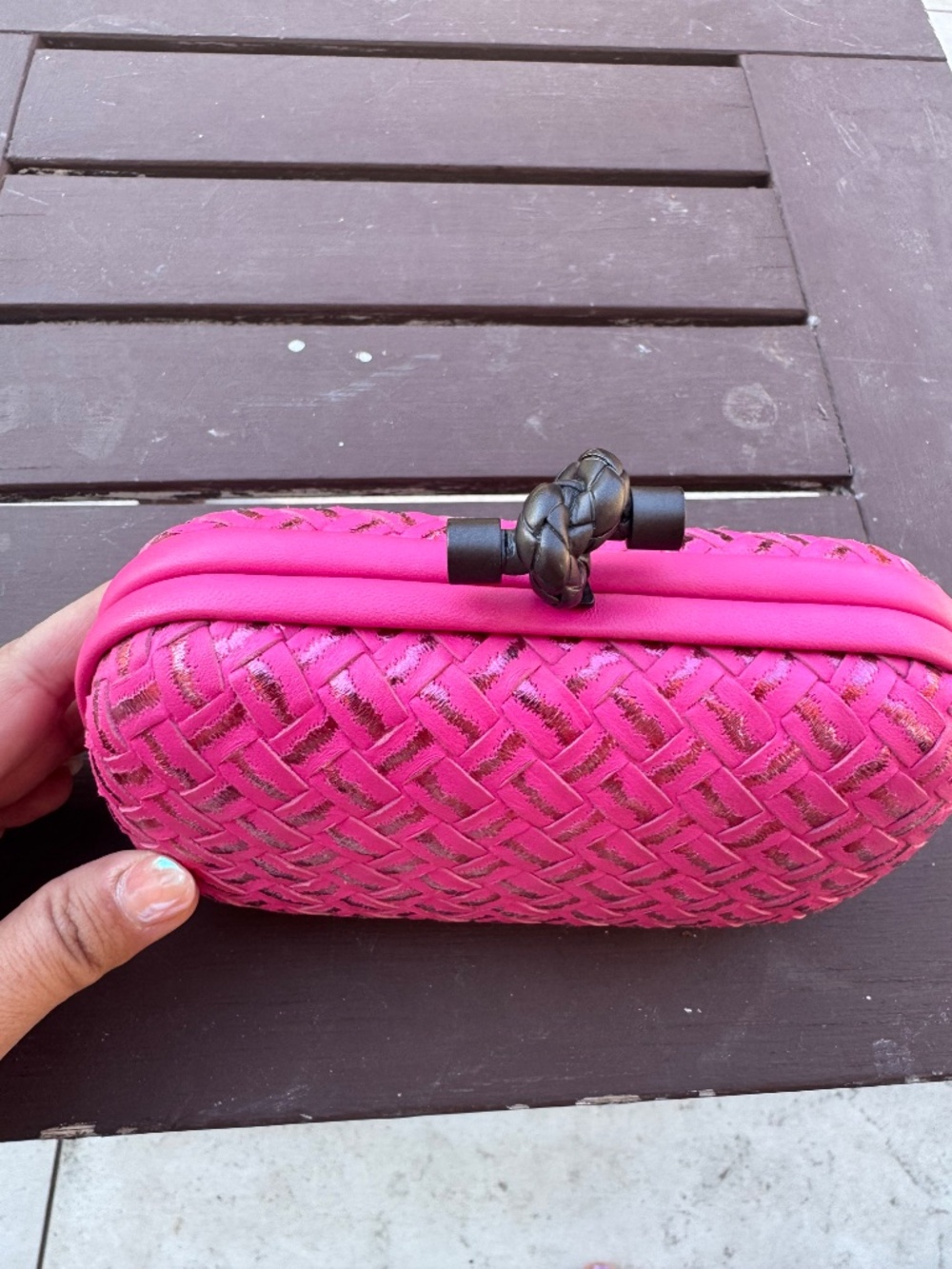 Bottega Venenta woven pink metallic bag - Picture 2 of 6
